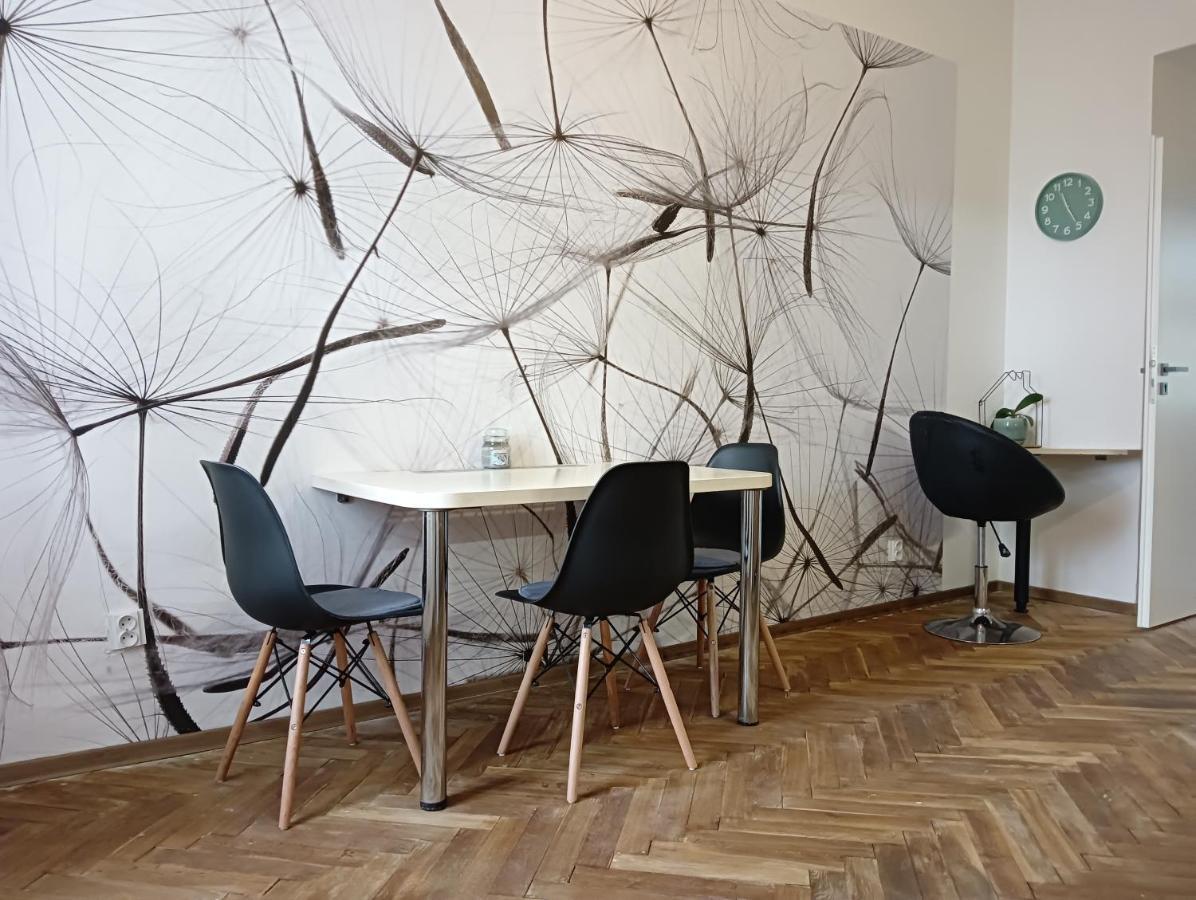 Apartman Hybesova2 Brno Buitenkant foto